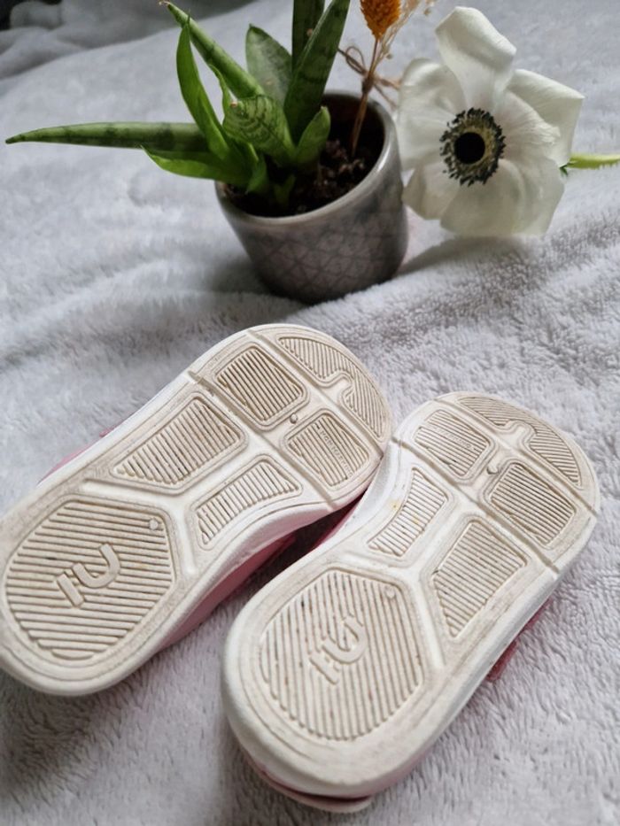 Baskets roses Decathlon - photo numéro 3