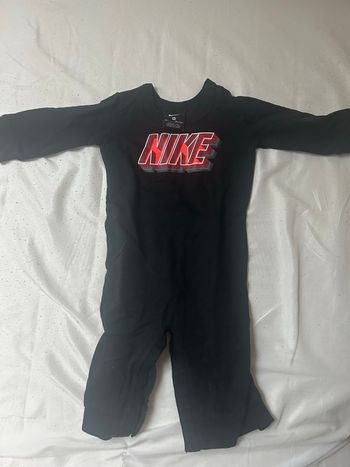 Combinaison Nike 9 mois 