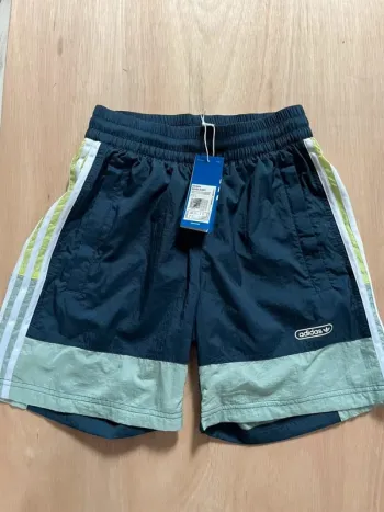 Short Adidas XS