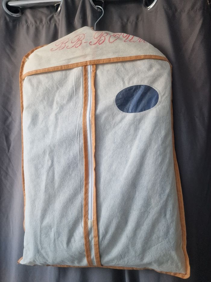 Costume 4 pièces taille 8ans - photo numéro 10