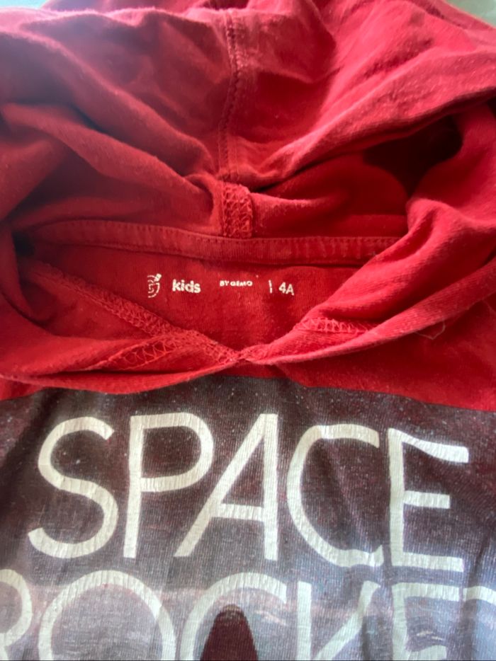 T-shirt à capuche 4 ans - photo numéro 2