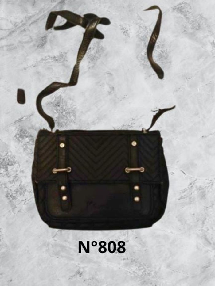 N°808 Sac à main noir. Kookai.