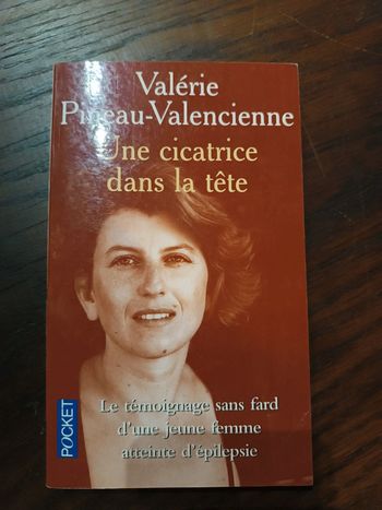 Une cicatrice dans la tete