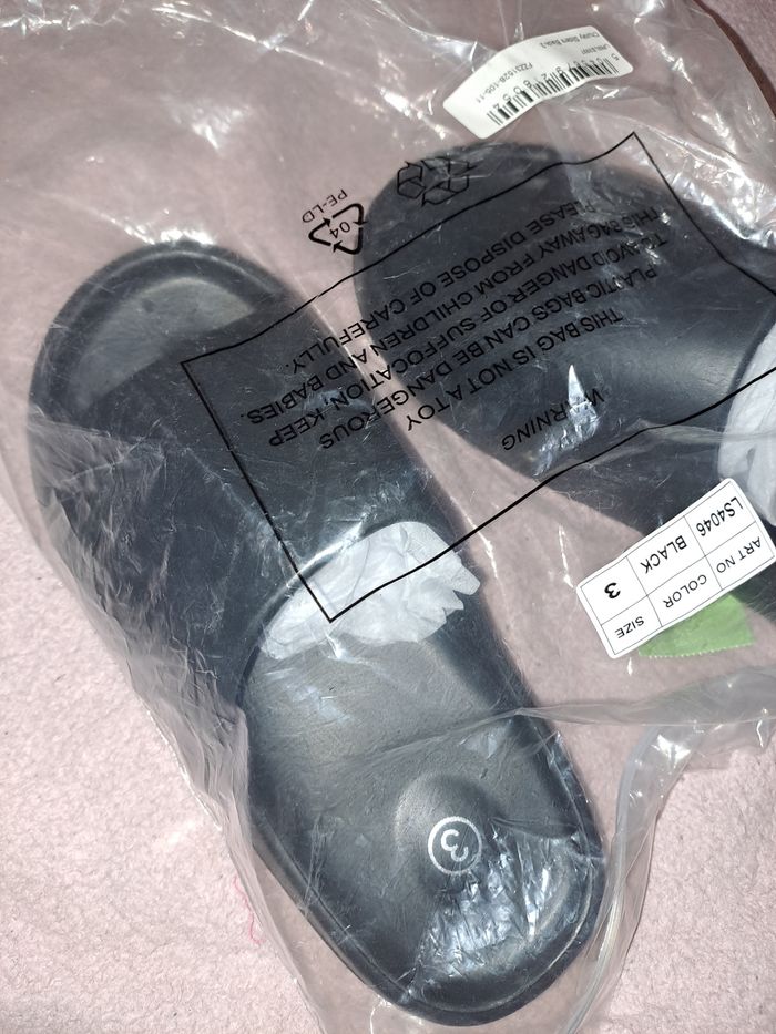 Claquette taille 36 neuf - photo numéro 3