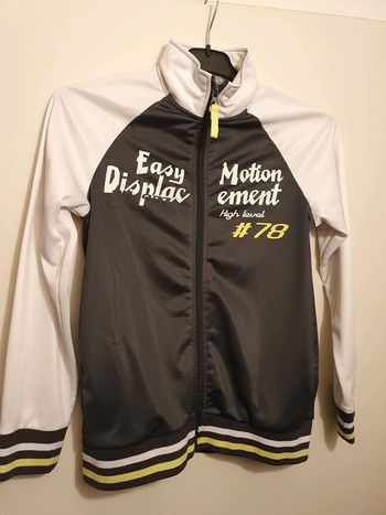 Veste Grise et Blanche