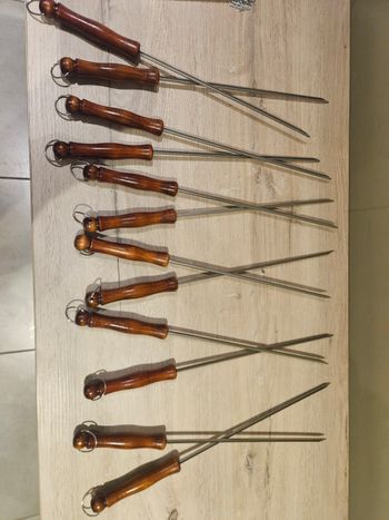 Pic à brochette 3 euros pièce