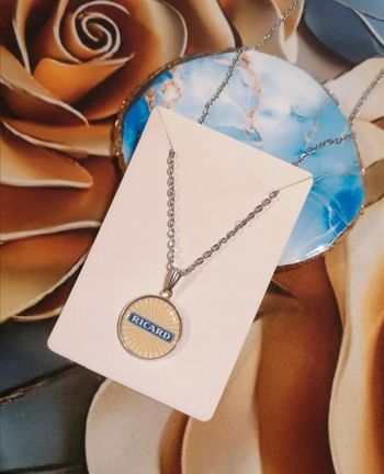 Collier argenté ricard