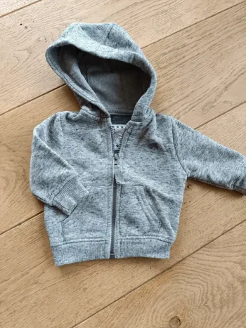Gilet gris 3 mois