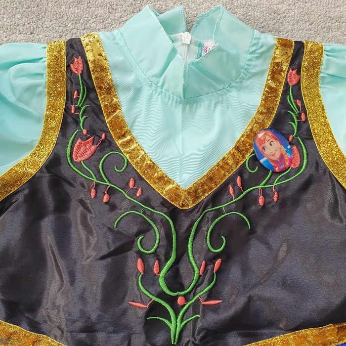Robe Déguisement Elsa Reine des Neiges 120cm - photo numéro 8