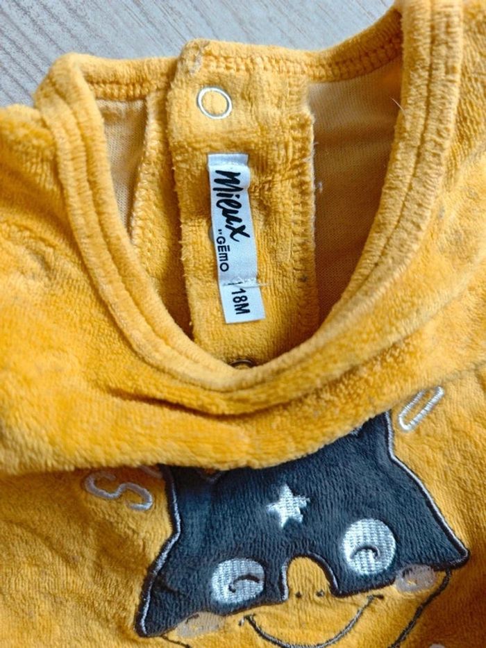 2 pyjamas velours 18 mois - photo numéro 3
