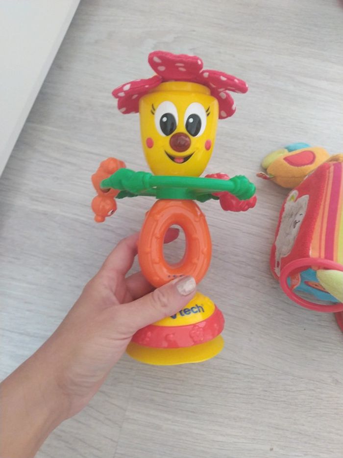 2 jouets hochets - photo numéro 2