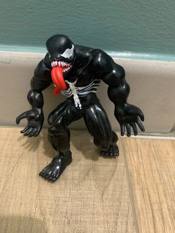 figurine venom