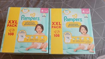 2 cartons XXL  packs ( 216 couches ) Pampers Premium Protection   taille 4 neuf jamais ouvert