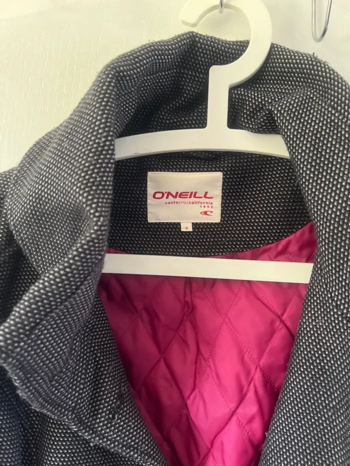 Superbe manteau O’Neill taille S - photo numéro 2