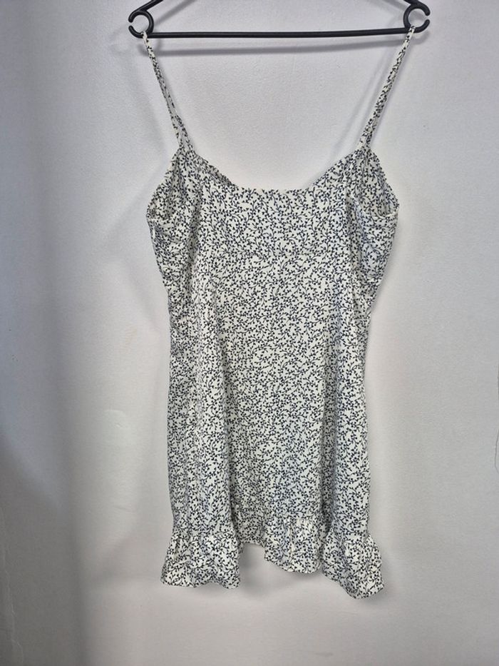 Robe courte décolté - photo numéro 2