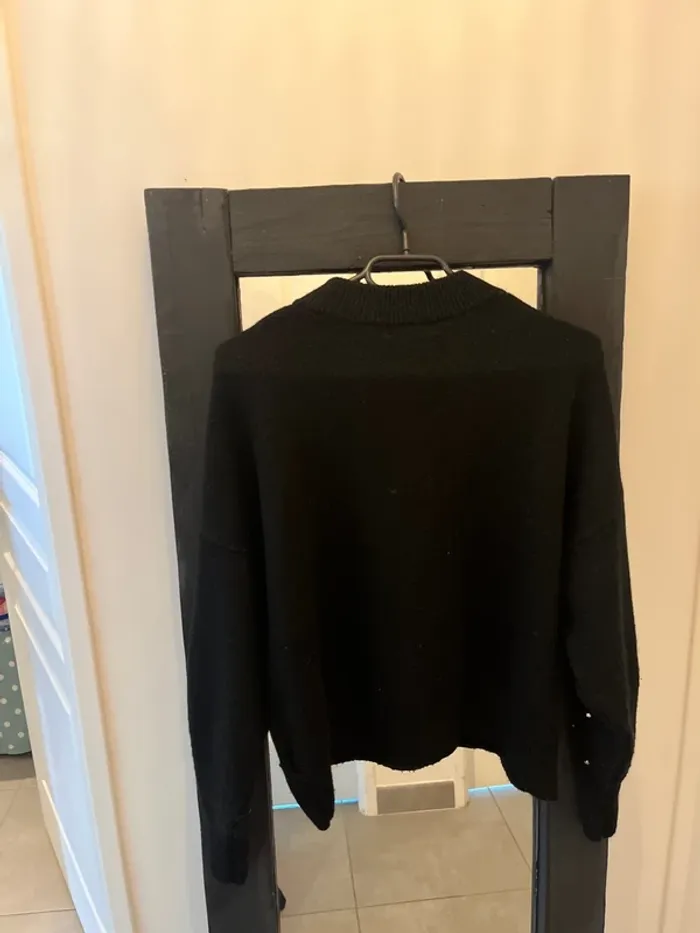Pull noir à strass - photo numéro 4