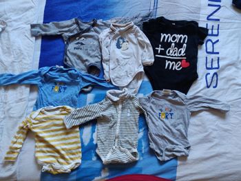 Lot de bodies garçon taille 3 mois