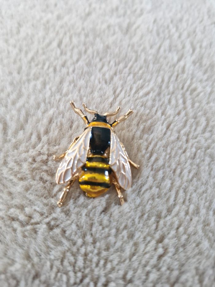 Broche bijou insecte dorée et peinte - photo numéro 2