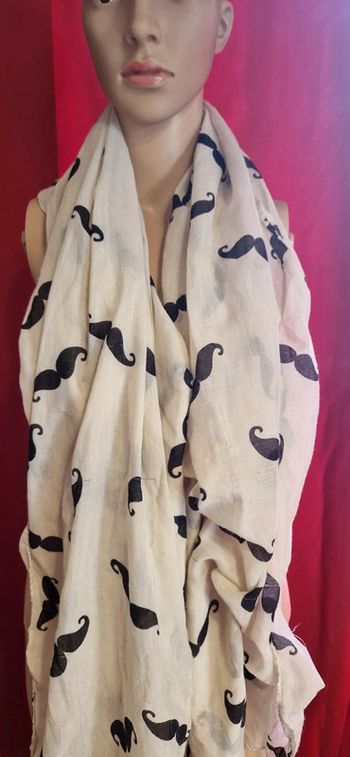 Foulard rigolo moustache