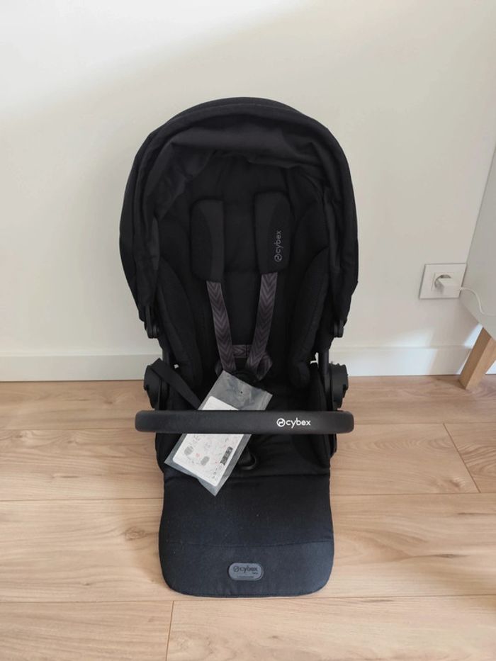 Trio poussette Cosi nacelle base isofix Cybex - photo numéro 3
