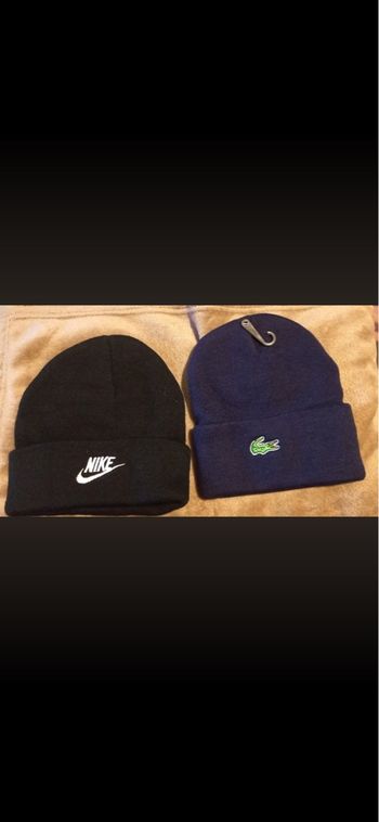 Bonnet Nike ou Lacoste