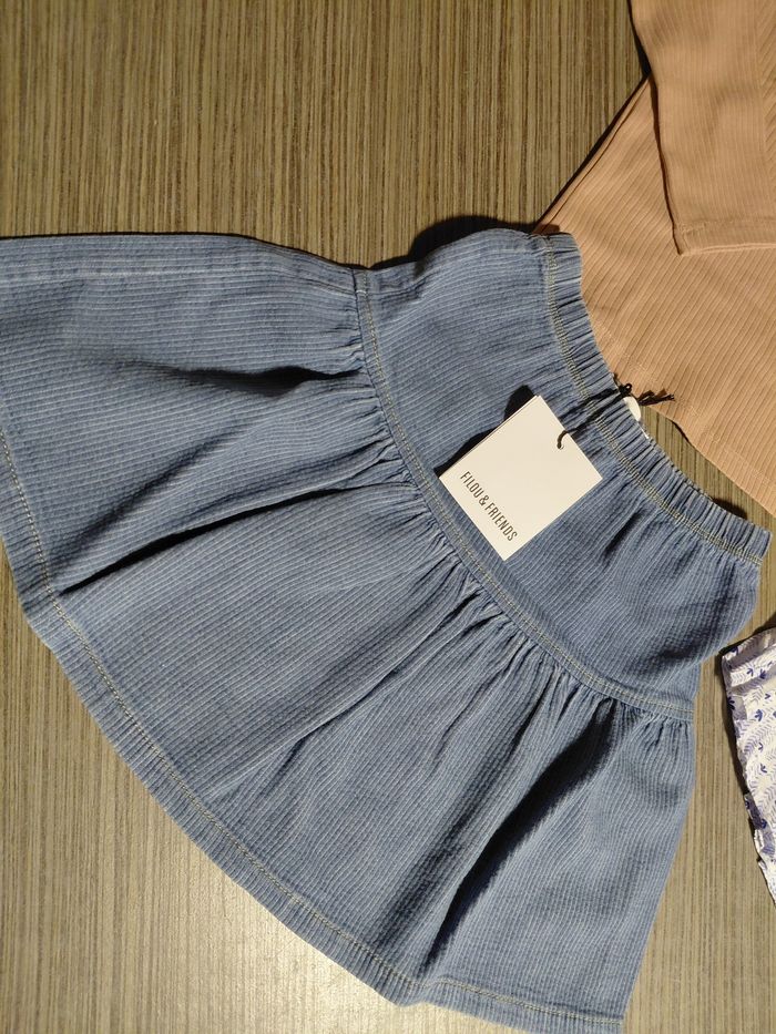 Très joli lot pour fille en taille 6ans 🌸 - photo numéro 5