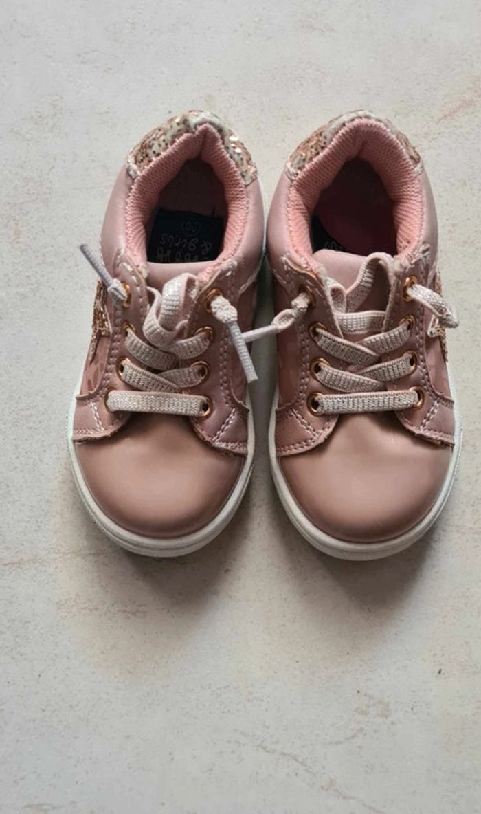 Chaussure bébé - photo numéro 2
