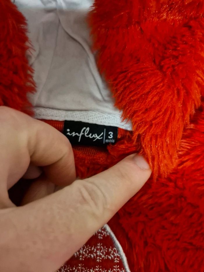 Pull rouge - photo numéro 2