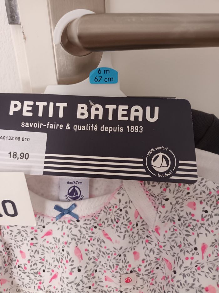 Lot bodies 6 mois - photo numéro 2