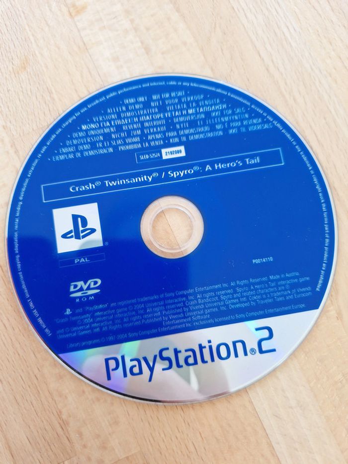 demo Playstation PS2 crash twinsanity + spyro a hero's tail