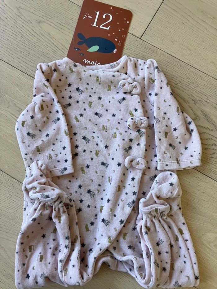 Lot de 4 pyjamas / grenouillère 12 mois - photo numéro 2