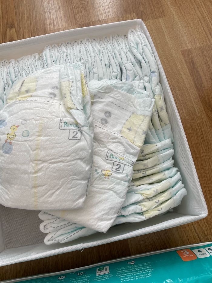 Couches Pampers - photo numéro 2