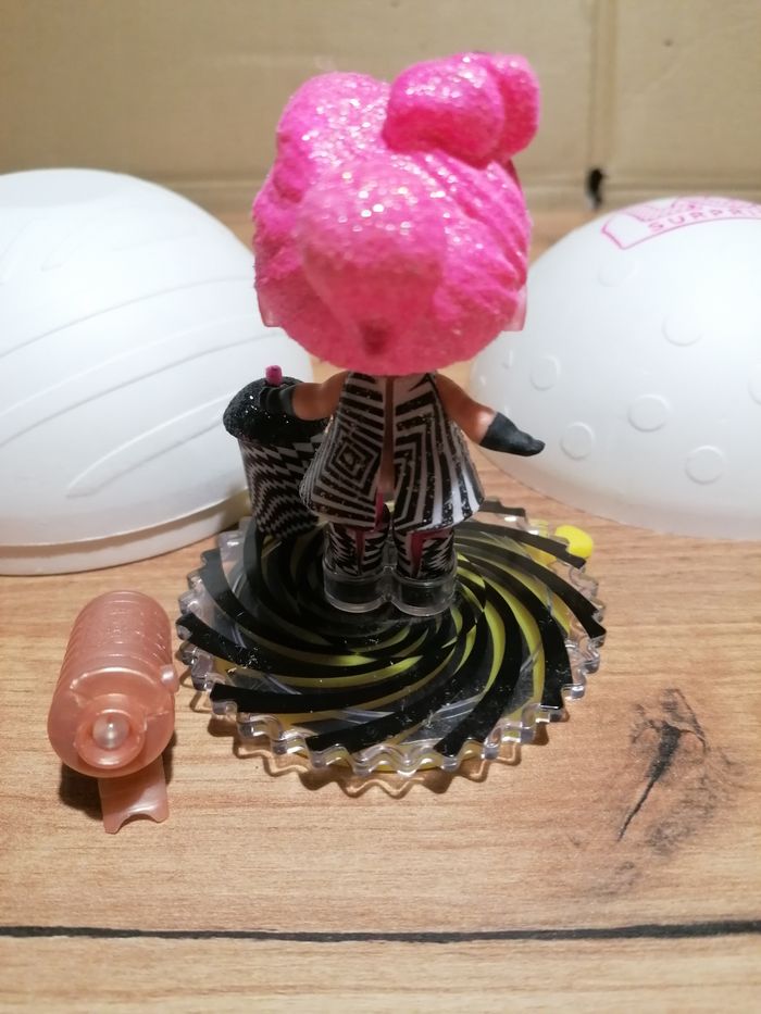 Poupée LOL Light Glitter - photo numéro 3