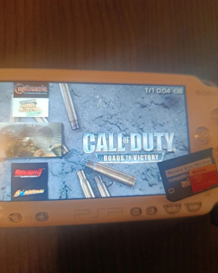 Carte mémoire pour PSP avec 4000 jeux préinstallé - photo numéro 5