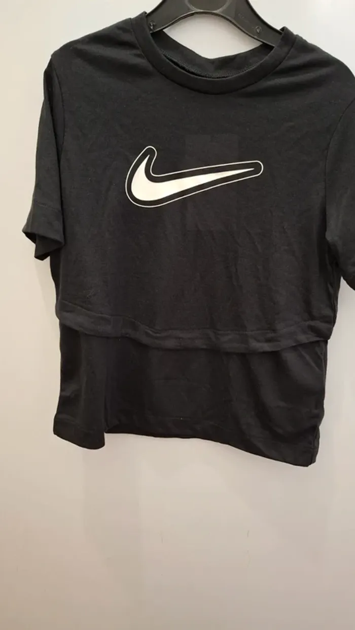Lots 2 t-shirt Nike Taille 122-128cm - photo numéro 3