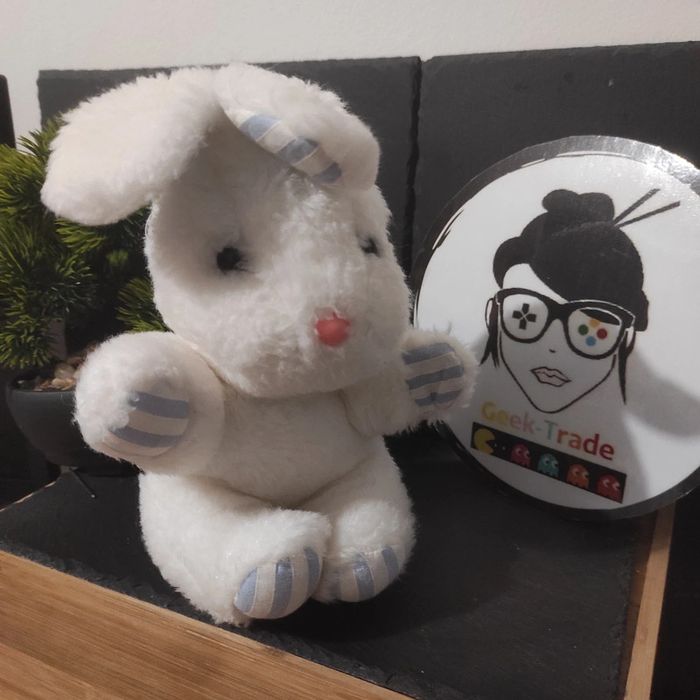 petit lapin peluche blanc bleu rayé rayure nez rose ajena Ancien Vintage