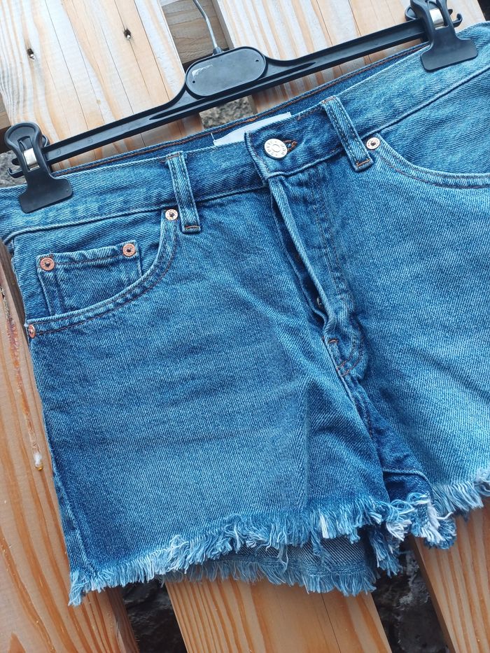 Joli short en jean à franges délavé Mango taille 36 - photo numéro 4
