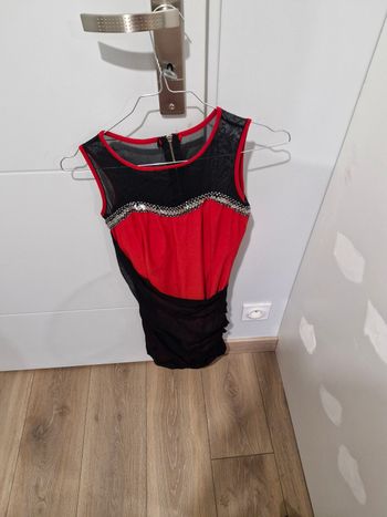 Tunique rouge et noire