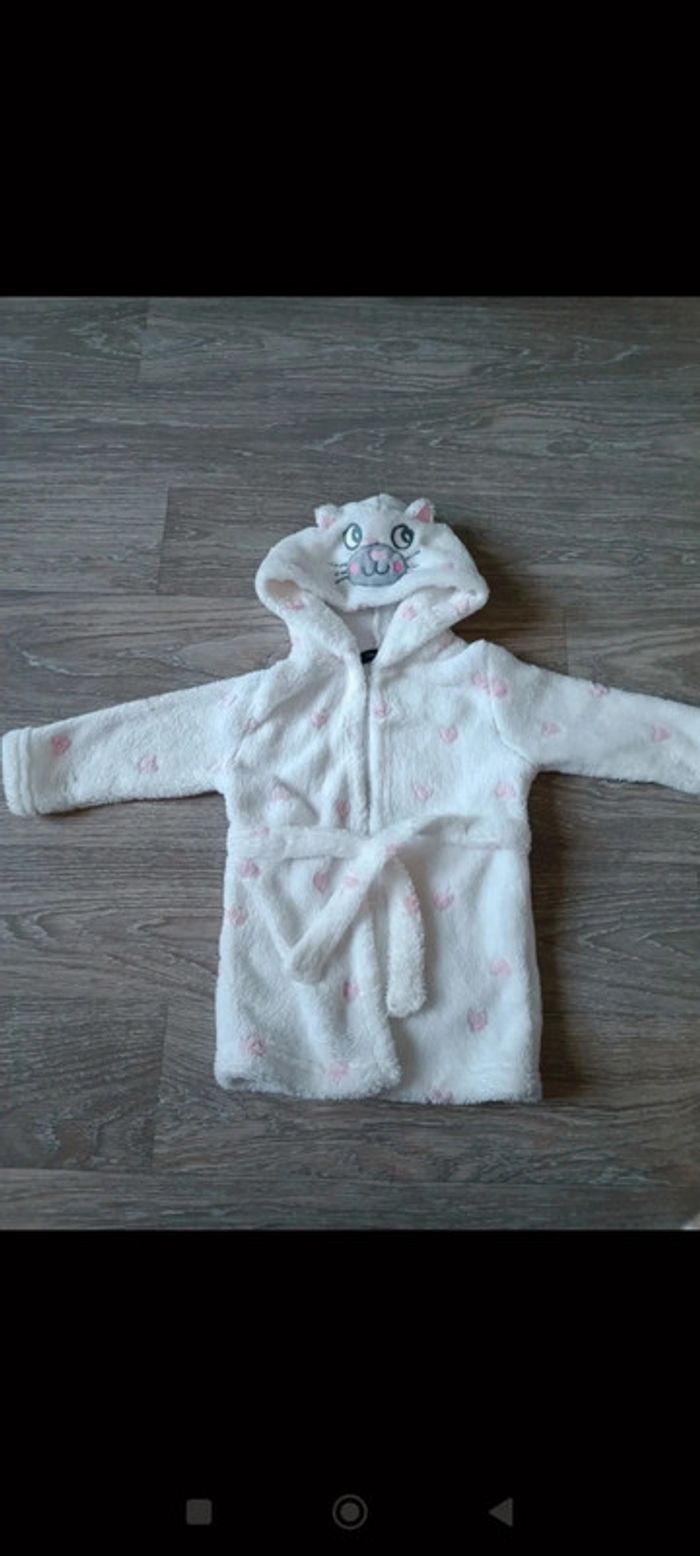 peignoir très doux 6/9 mois état casi neuf