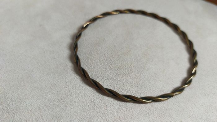 Bracelet rigide torsadé – Collection Sable & Ébène - photo numéro 12