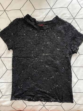 Top dentelle noir transparent