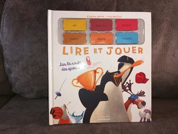 Livre lire et jouer complet et en excellent état