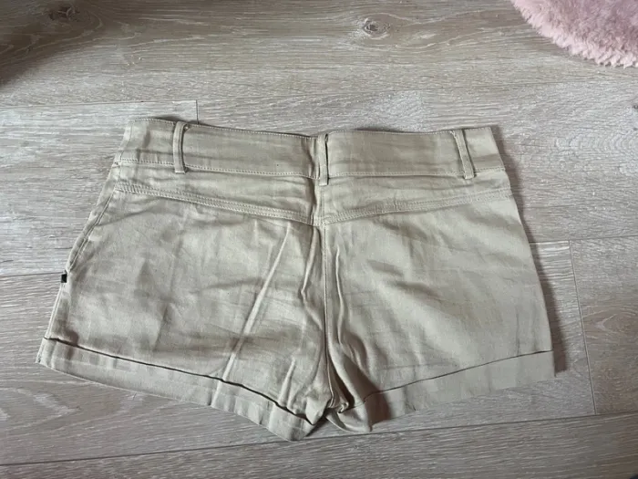 Short beige - photo numéro 3