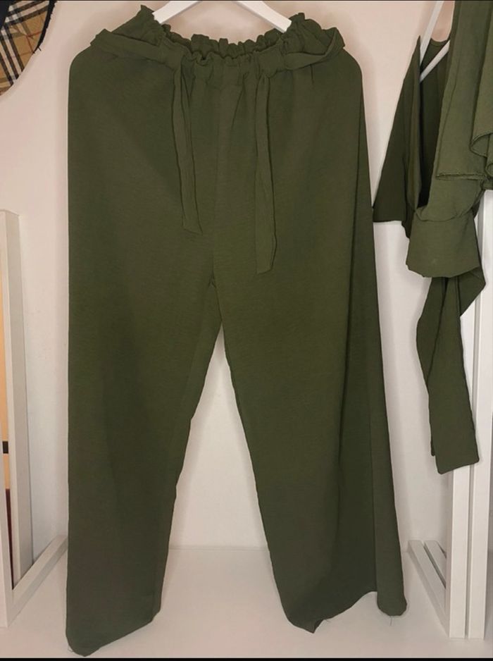 Emsemble Haute et bas kaki - photo numéro 3