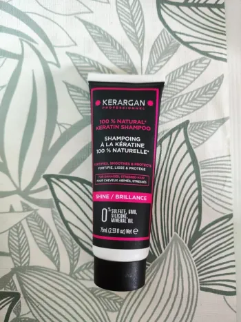 Kerargan shampooing à la kératine 100% naturelle fortifie lisse et protège 75ml valeur 10 €