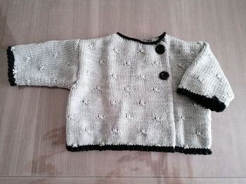 Joli Gilet/ brassière gris 3 mois