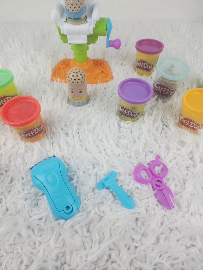 Le coiffeur marque Play-Doh 🎅 - photo numéro 4