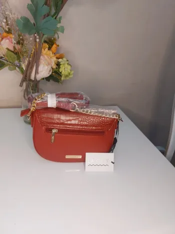 Sac main rouge la city