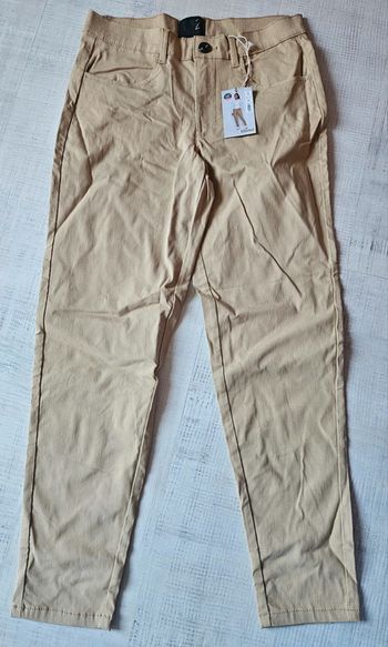 Pantalon neuf taille 40