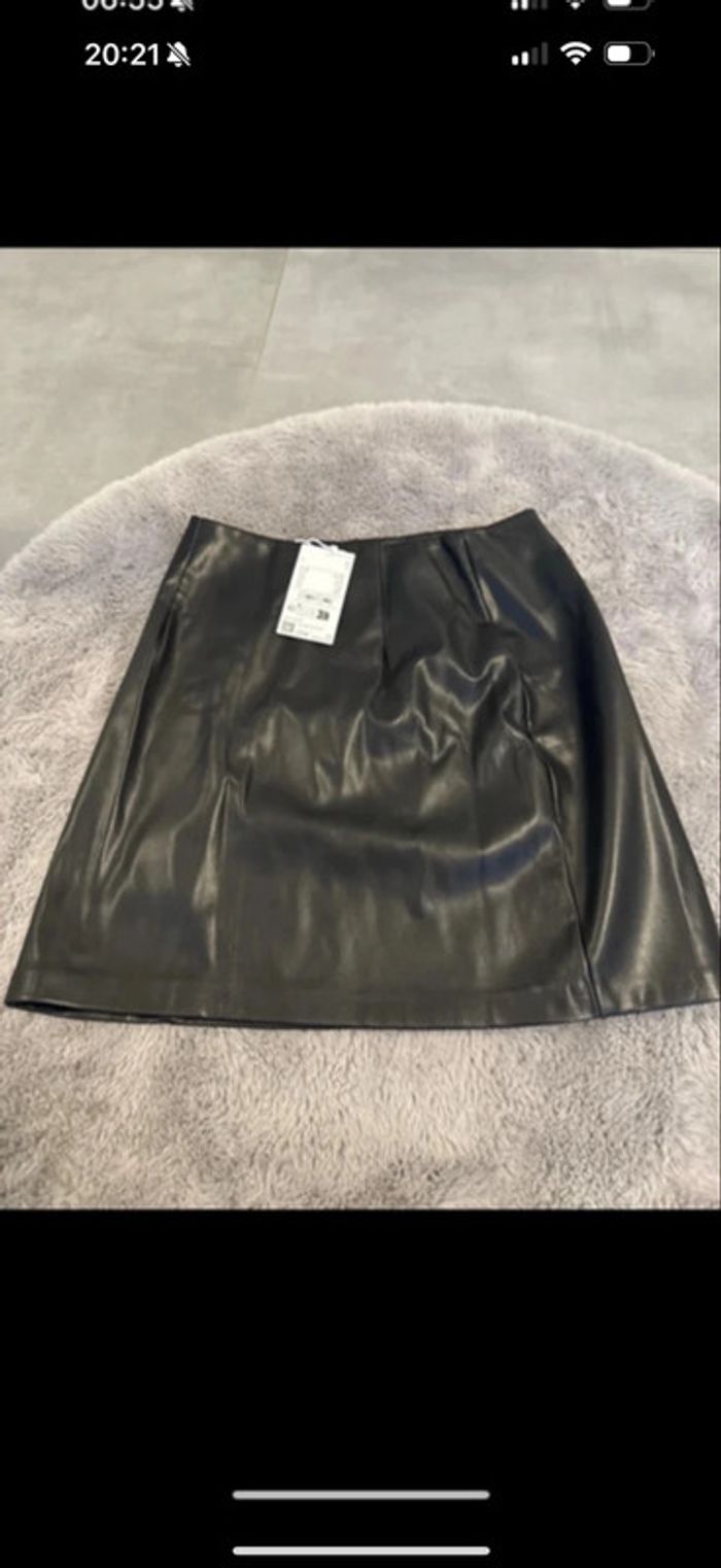 Mini jupe similicuir taille 34 neuf